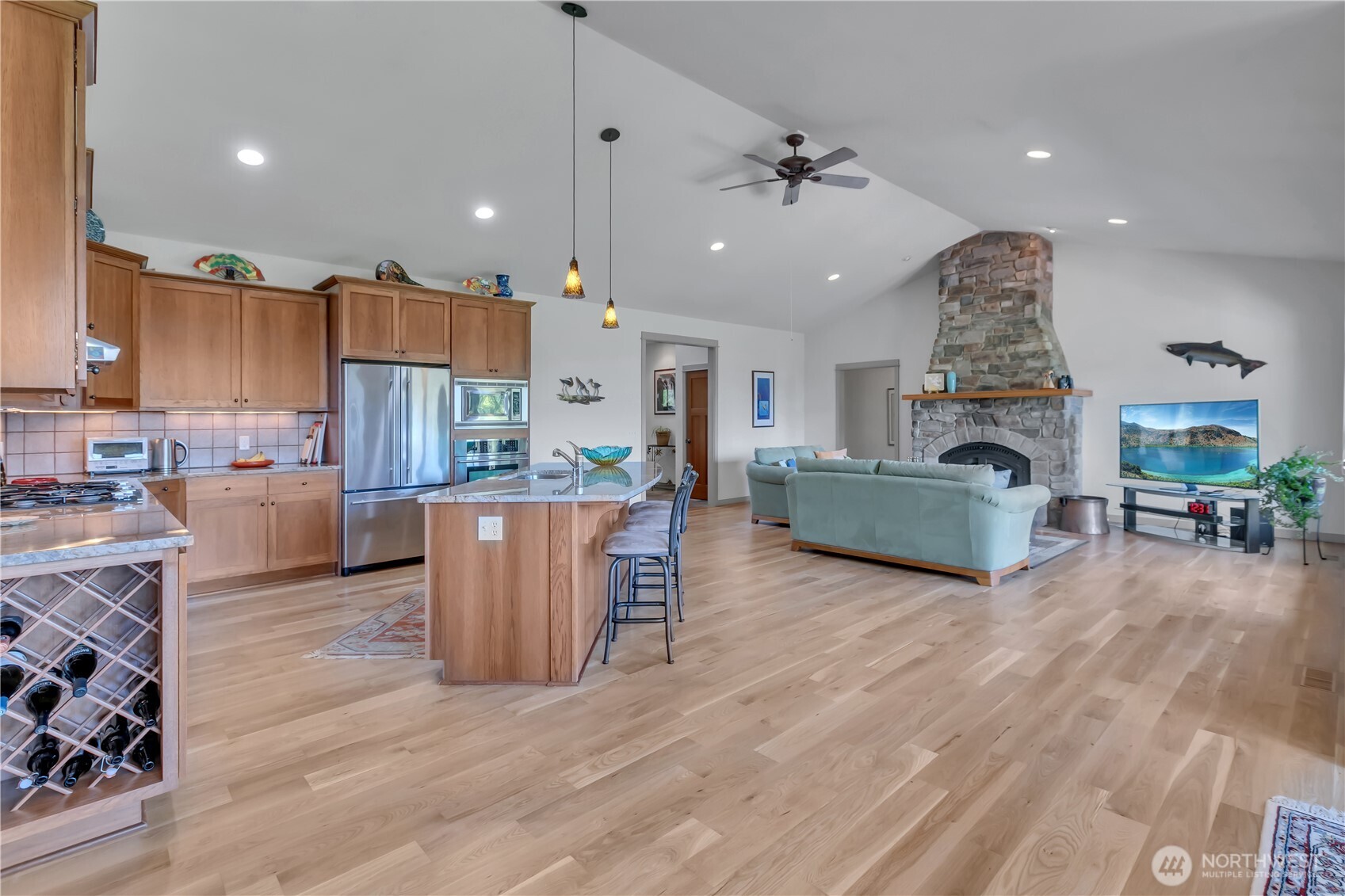 23506 Seatter Road Property Photo 9