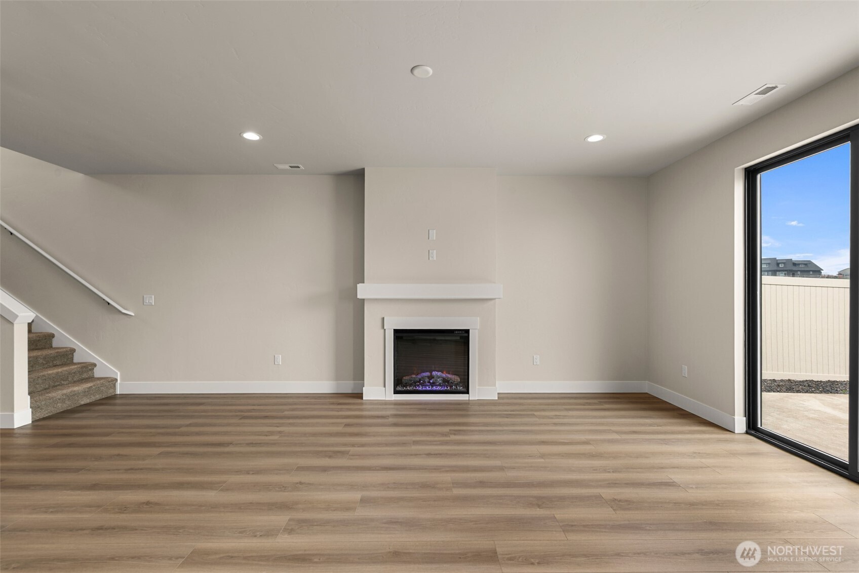 545 S Perry Avenue Property Photo 13