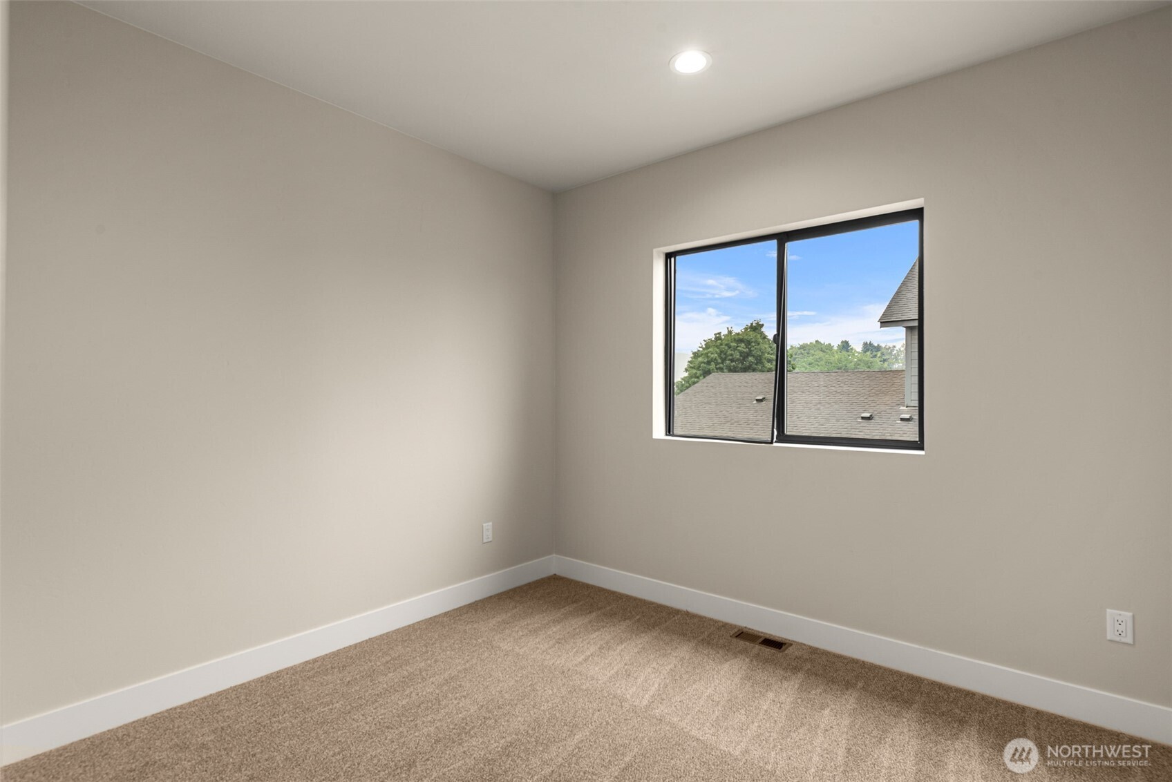 545 S Perry Avenue Property Photo 30