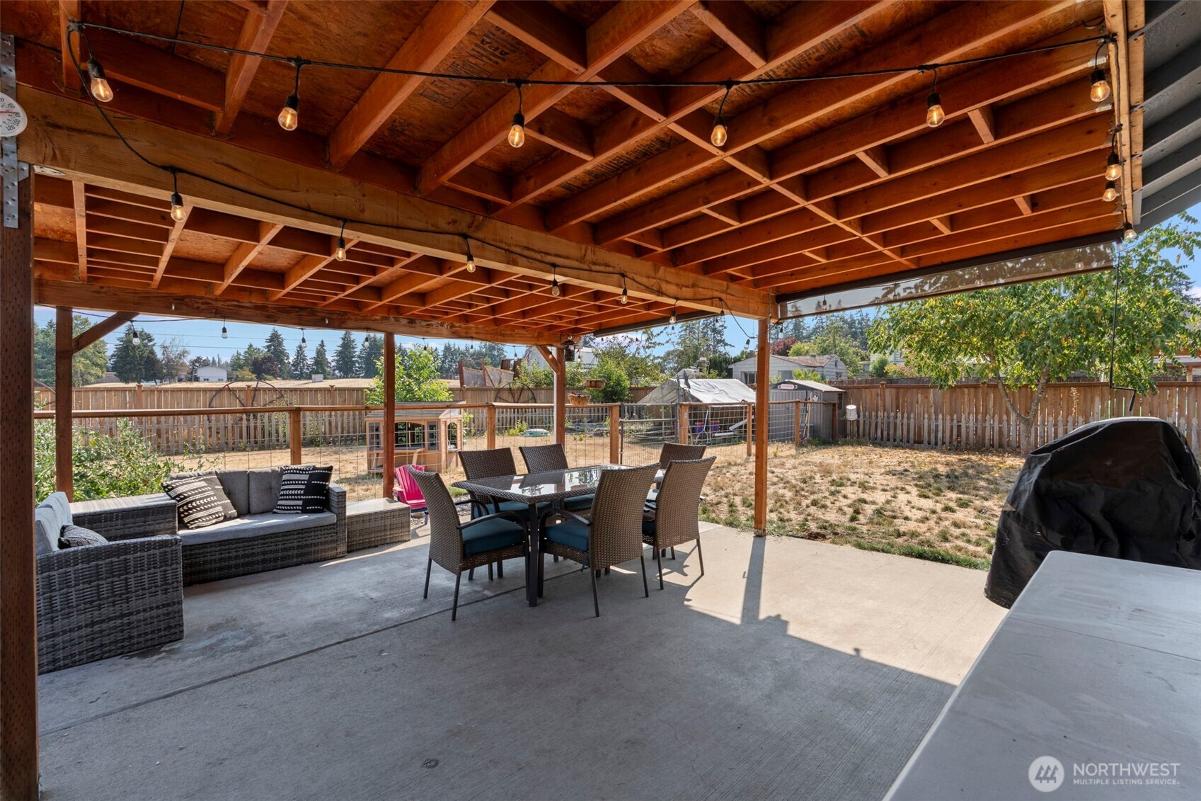 2708 180th Street Property Photo 22