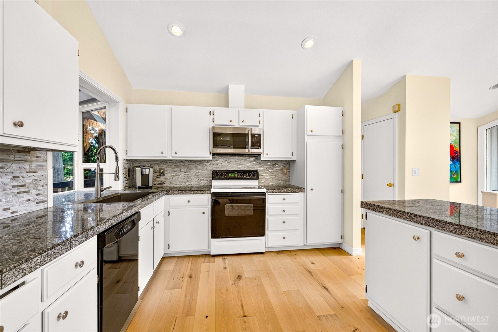 16224 195th Place Property Photo 11