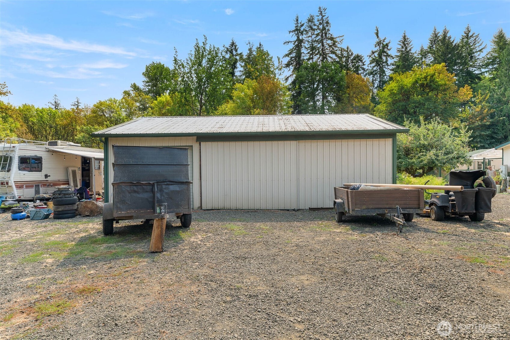 208 W Orchard Street Property Photo 4