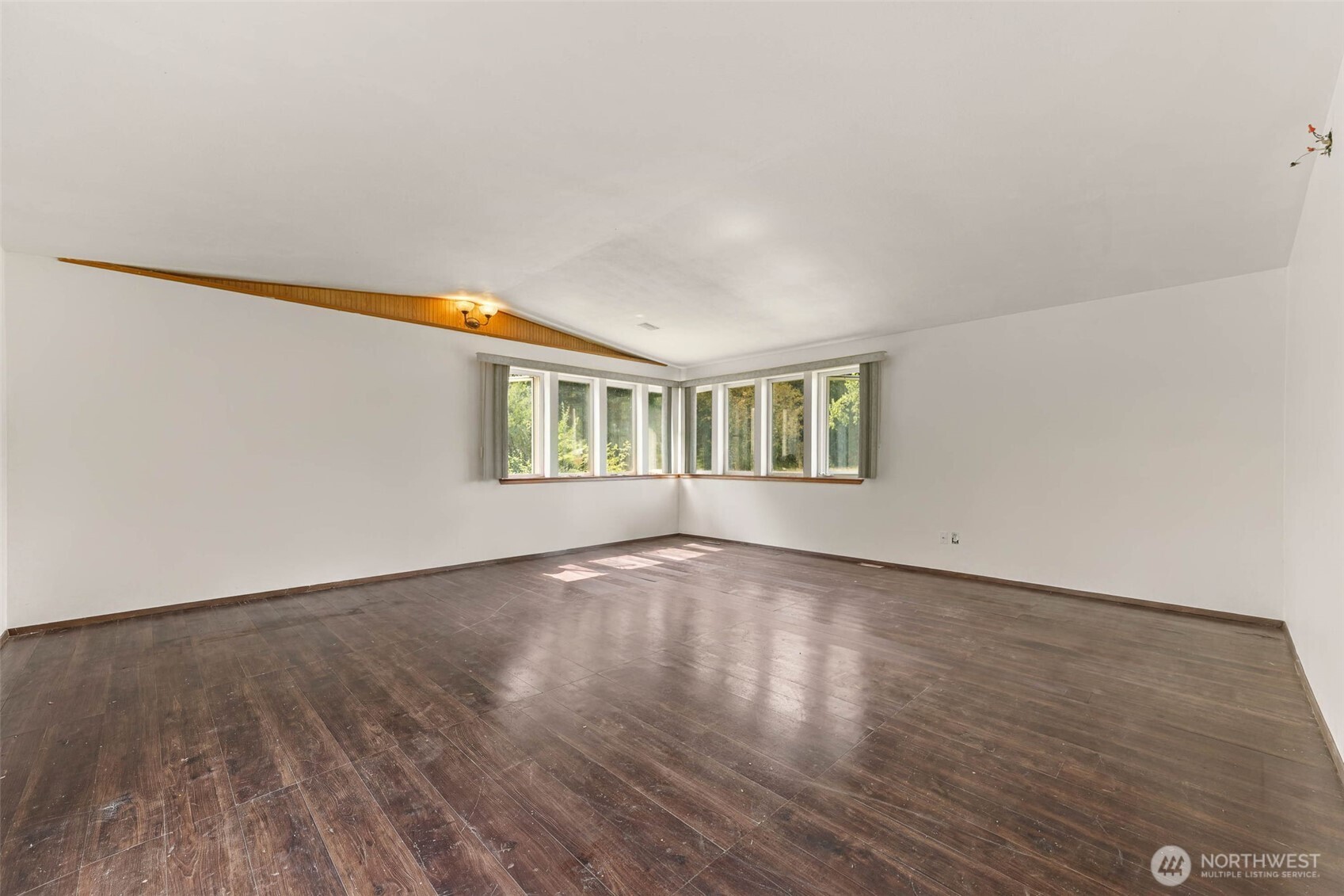 208 W Orchard Street Property Photo 11