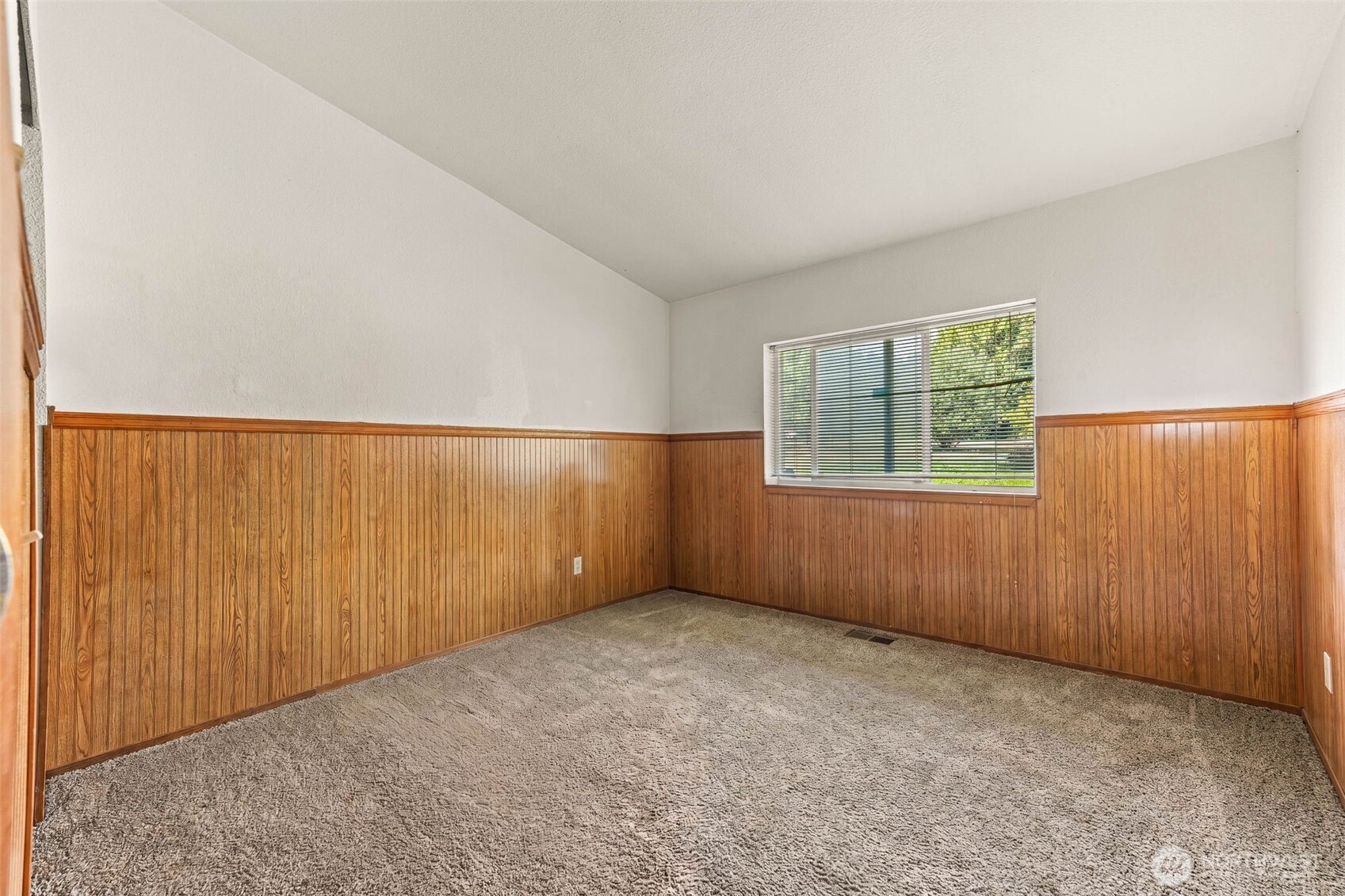 208 W Orchard Street Property Photo 23