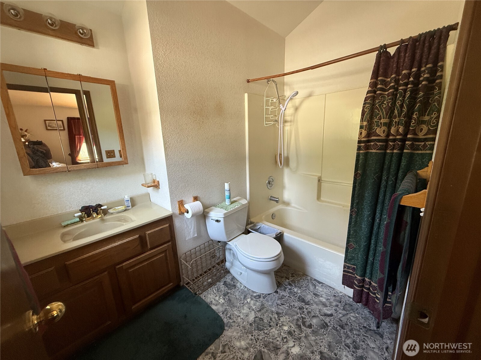 82 Ne Miller Road Property Photo 25