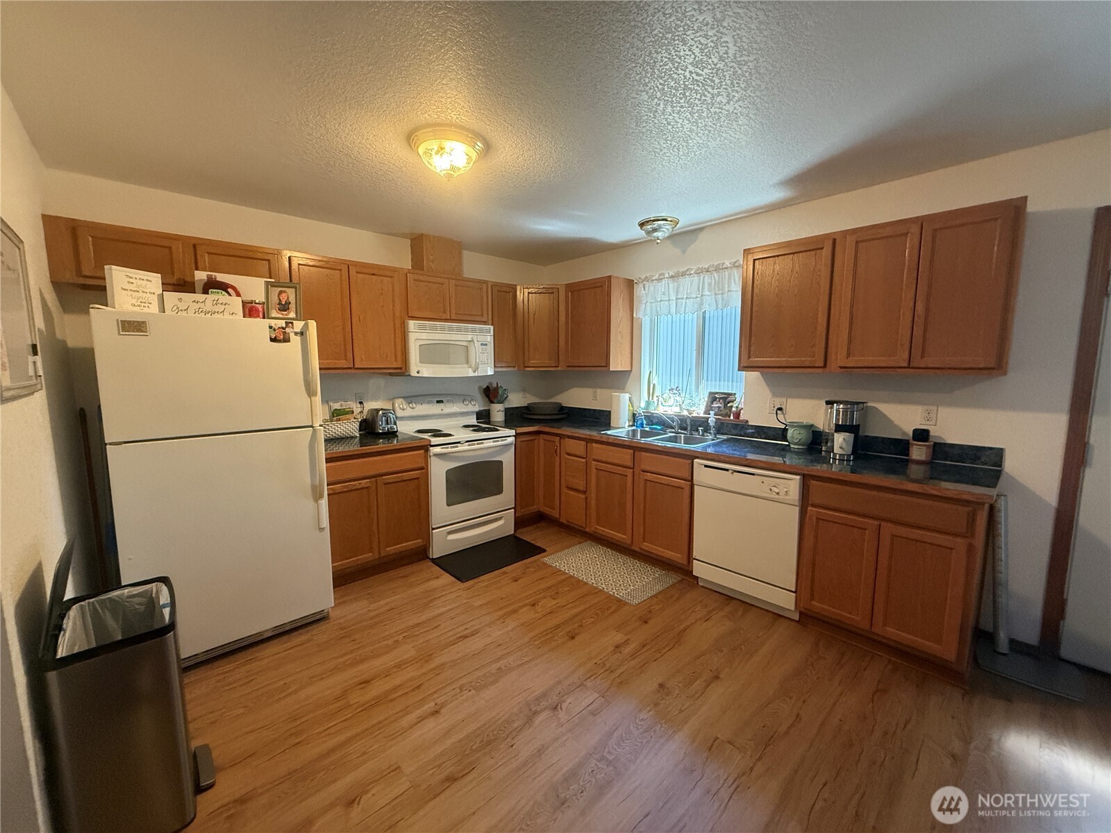 82 Ne Miller Road Property Photo 28