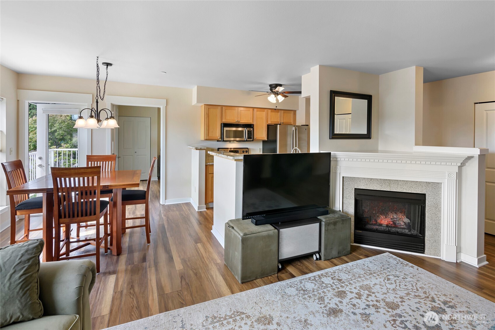 300 High School Road 406 Property Photo 7