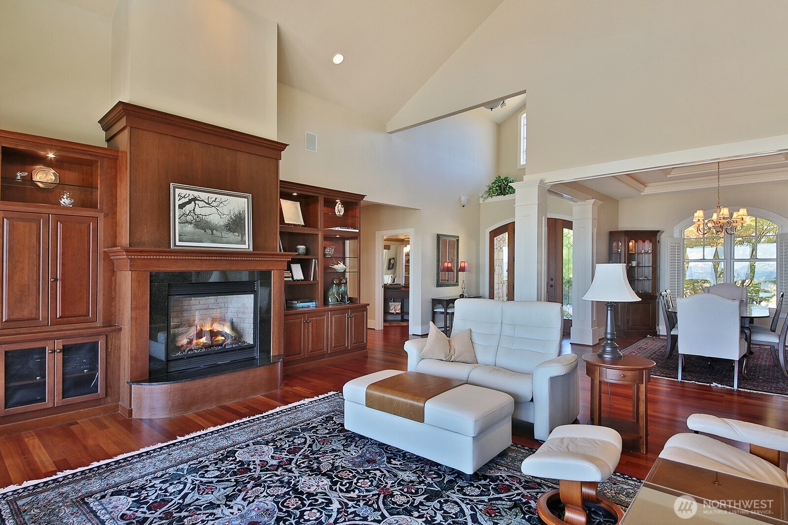 2382 Soundview Drive Property Photo 18