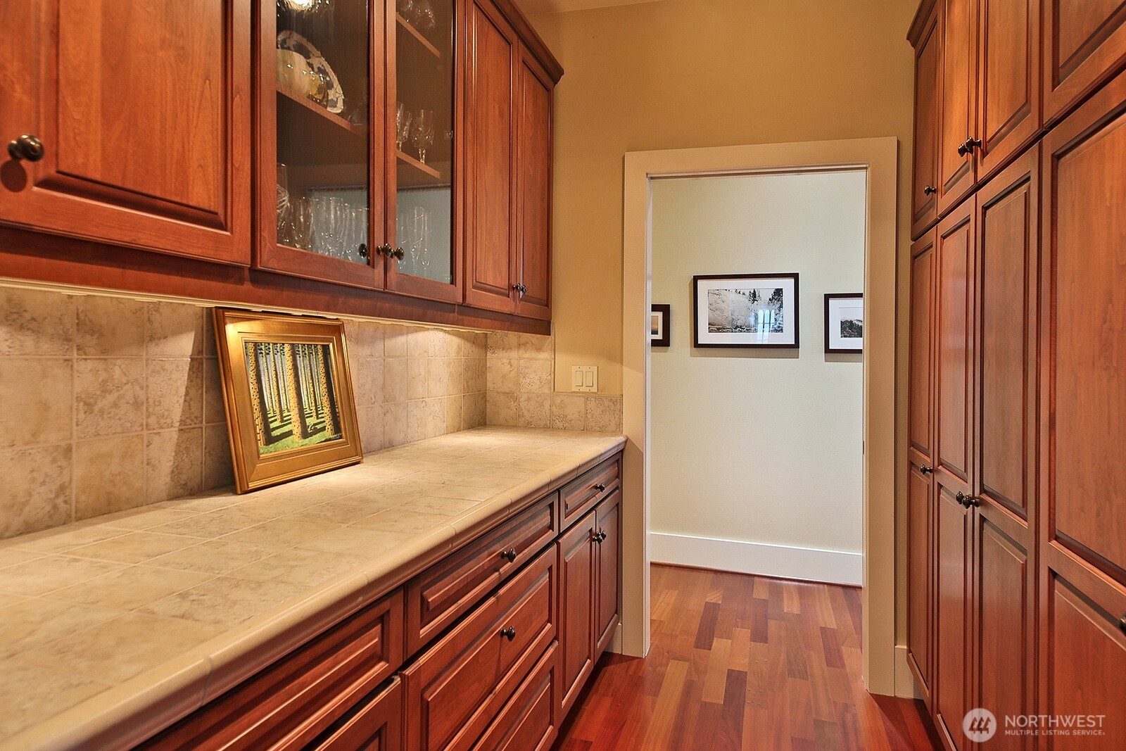 2382 Soundview Drive Property Photo 37