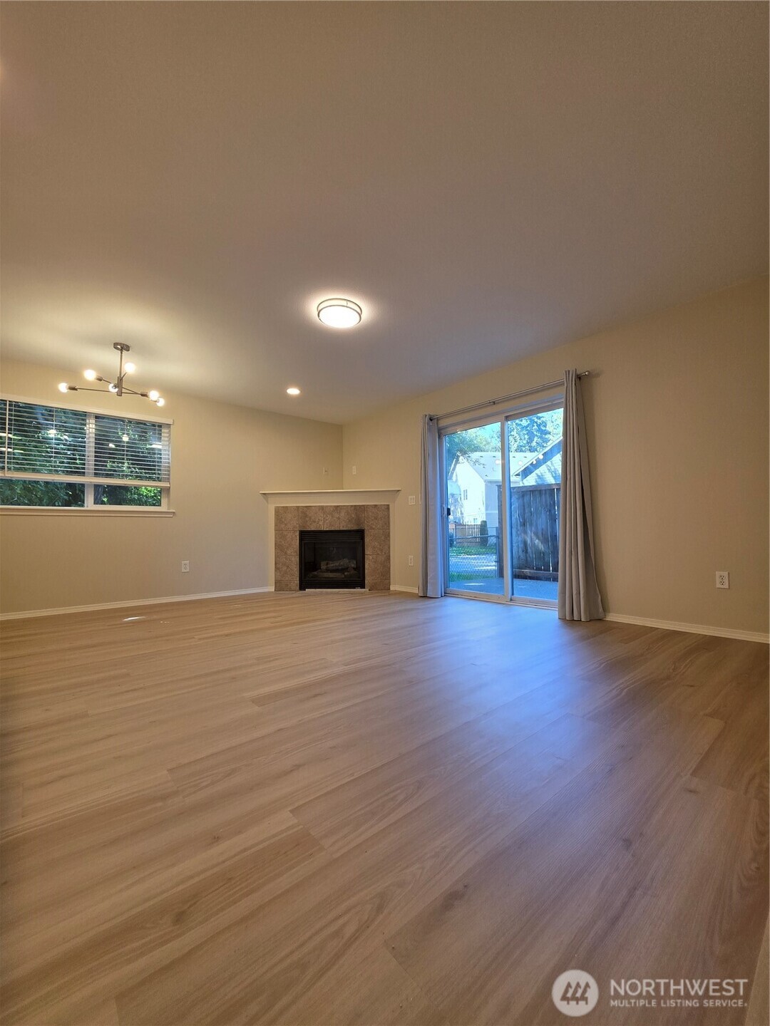 12432 160th Street Ct Property Photo 6