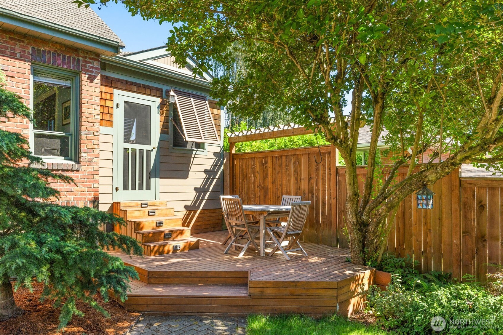 7963 Seward Park Avenue Property Photo 10