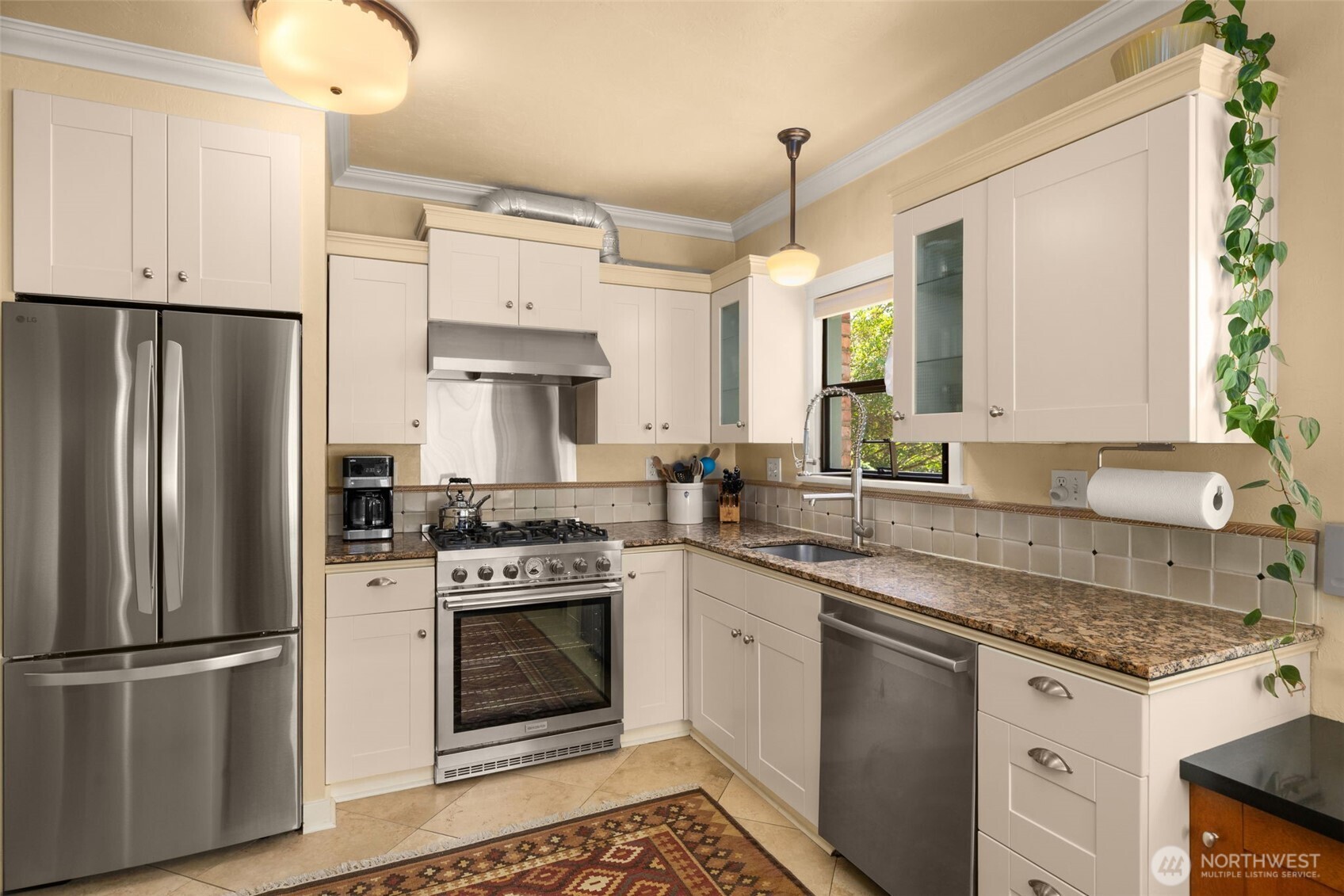 7963 Seward Park Avenue Property Photo 13