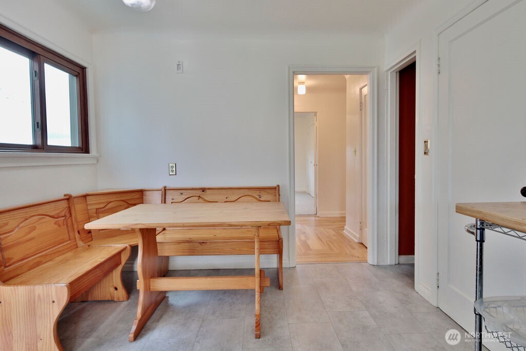 1430 W Hendrickson Road Property Photo 15