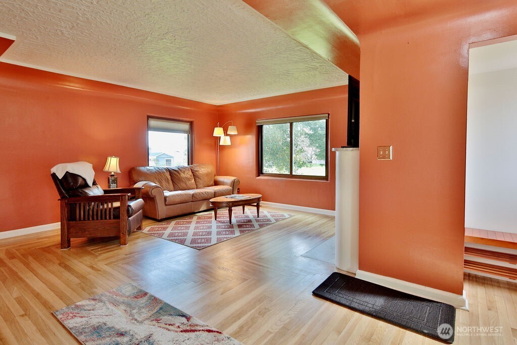 1430 W Hendrickson Road Property Photo 19