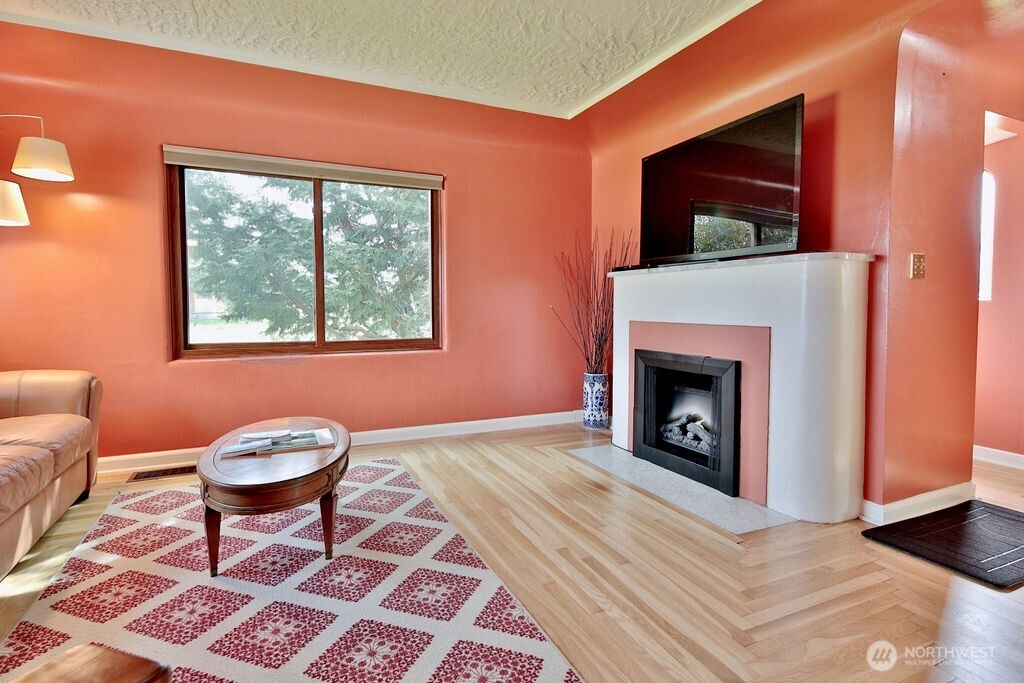 1430 W Hendrickson Road Property Photo 21