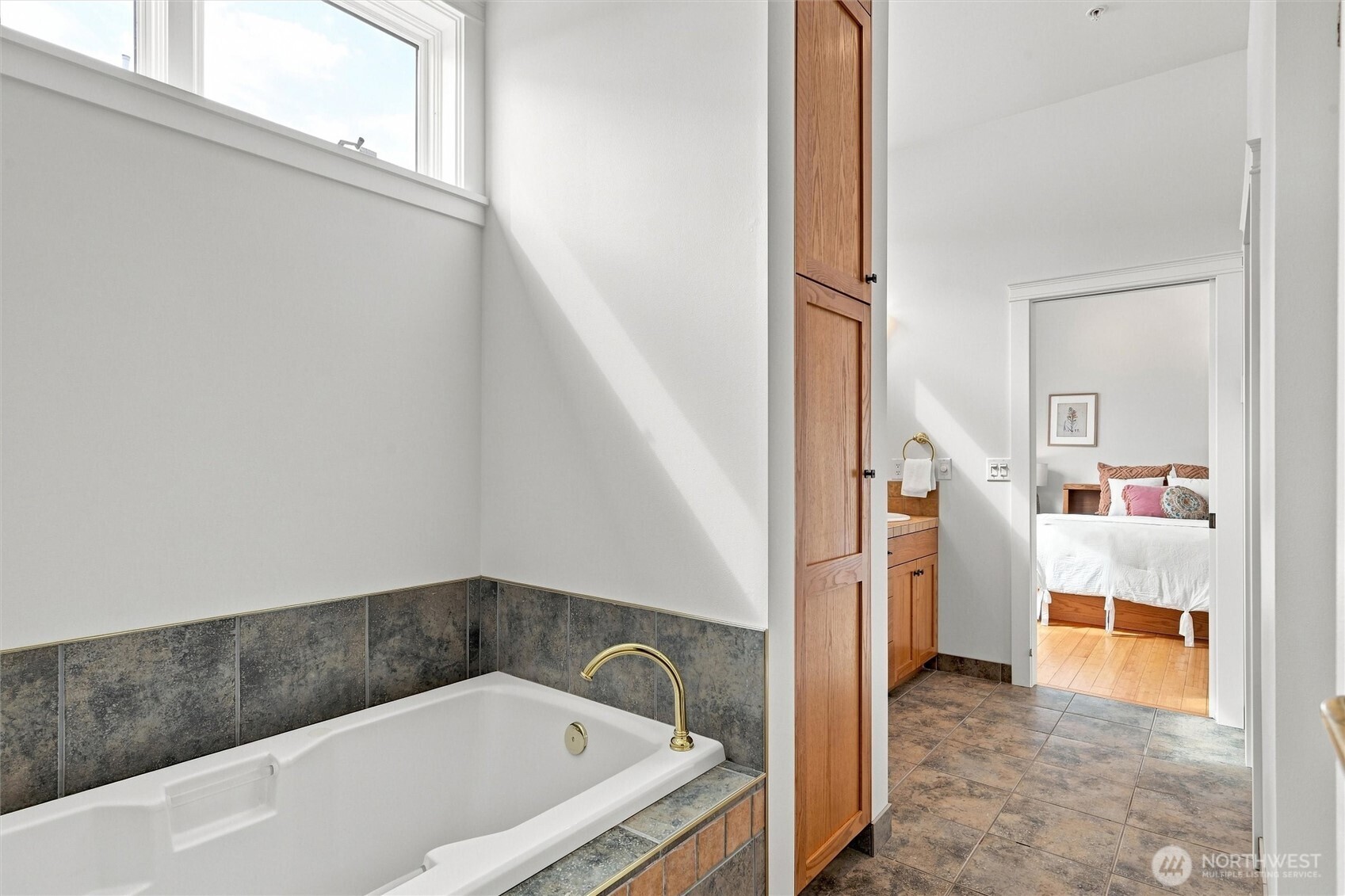 1010 Mill Avenue 302 Property Photo 15
