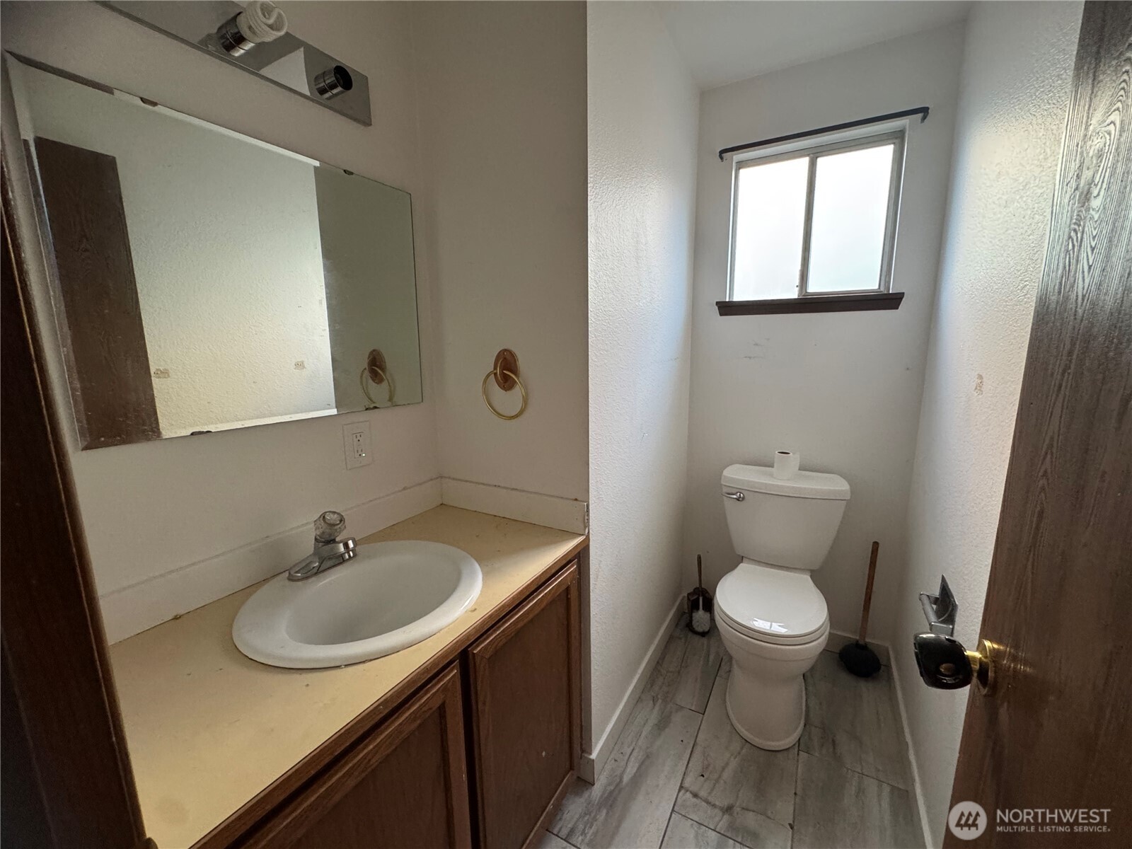 1915 E Spruce Street A Property Photo 7