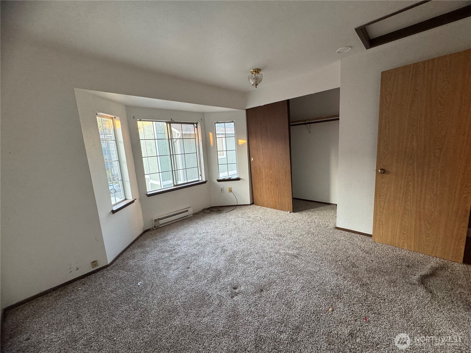1915 E Spruce Street A Property Photo 9