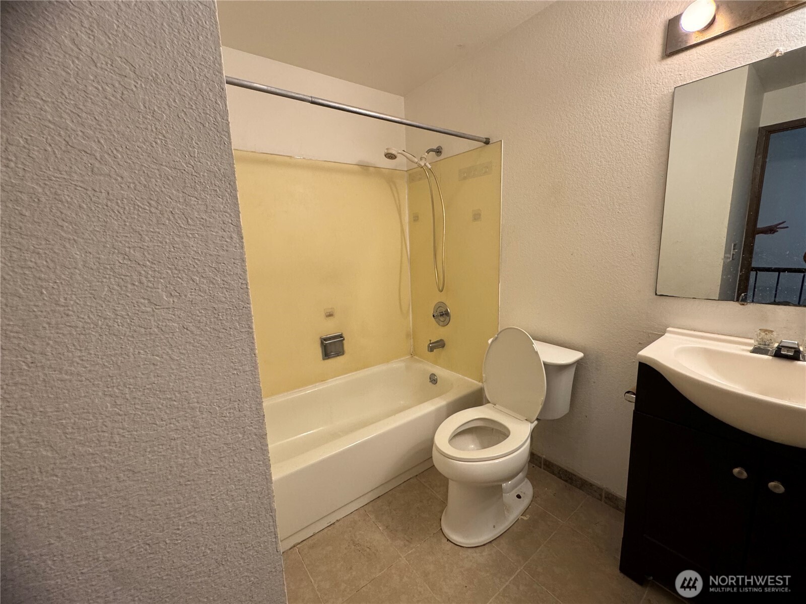 1915 E Spruce Street A Property Photo 12