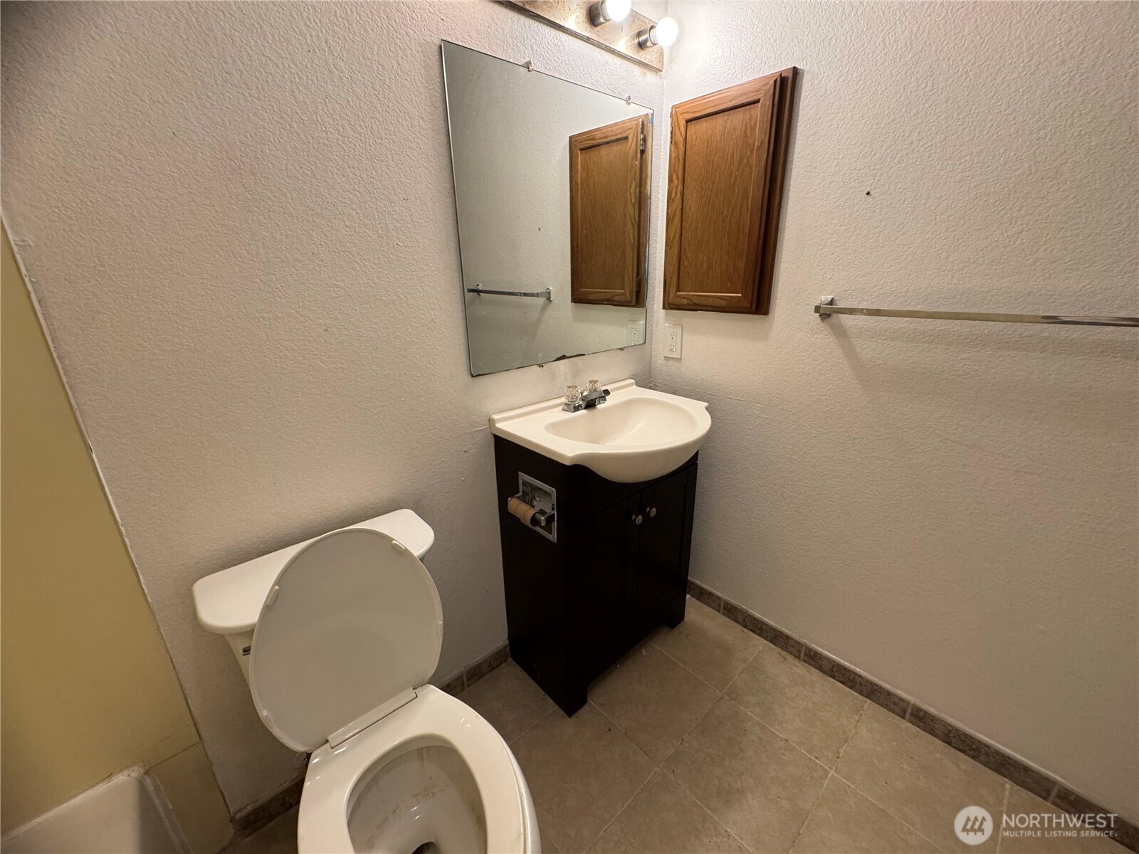 1915 E Spruce Street A Property Photo 13