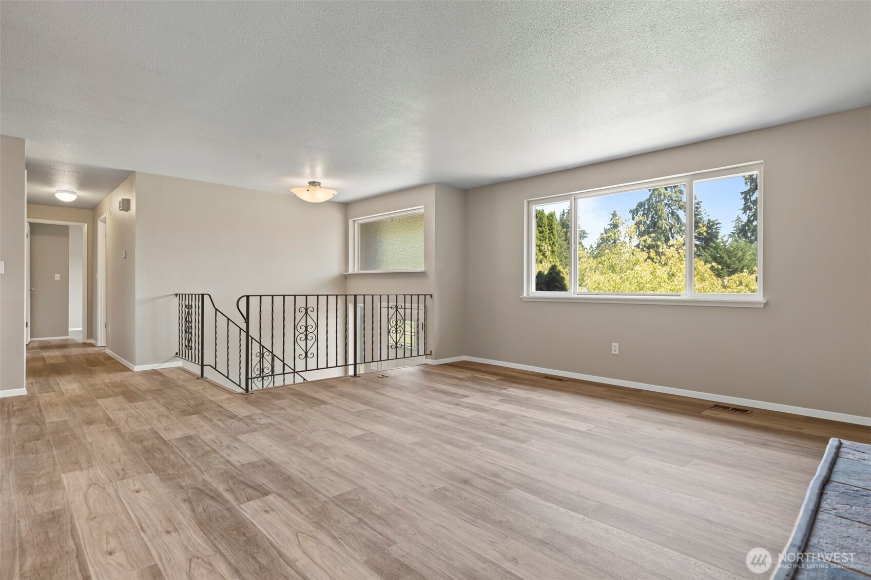 18922 9th Avenue Ct Property Photo 4