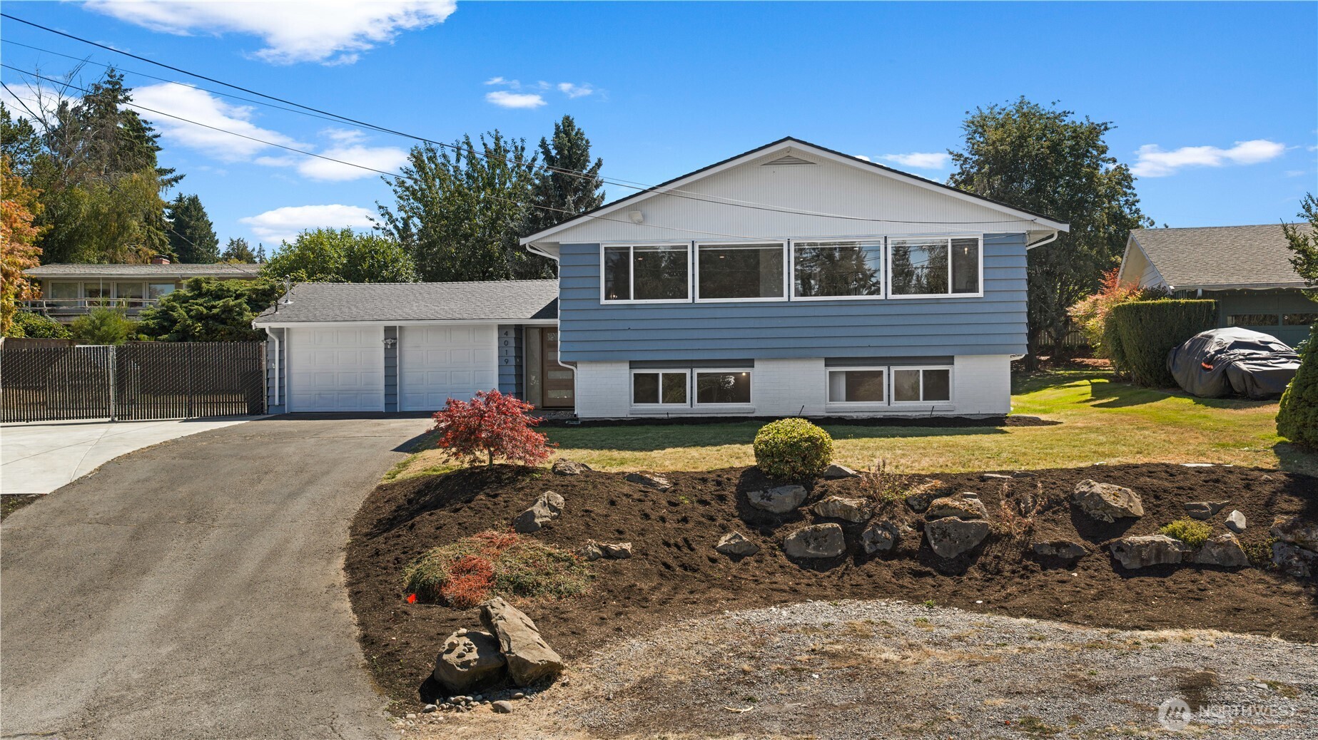 4019 Robin Road Property Photo 1