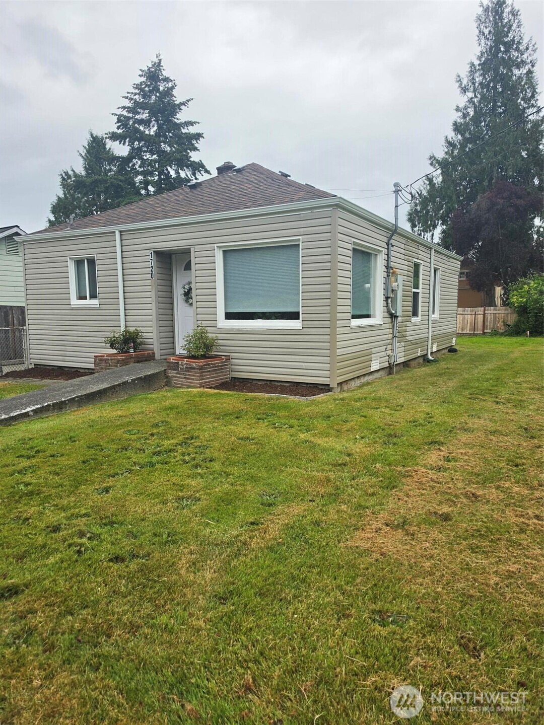 1720 Snyder Avenue Property Photo 3
