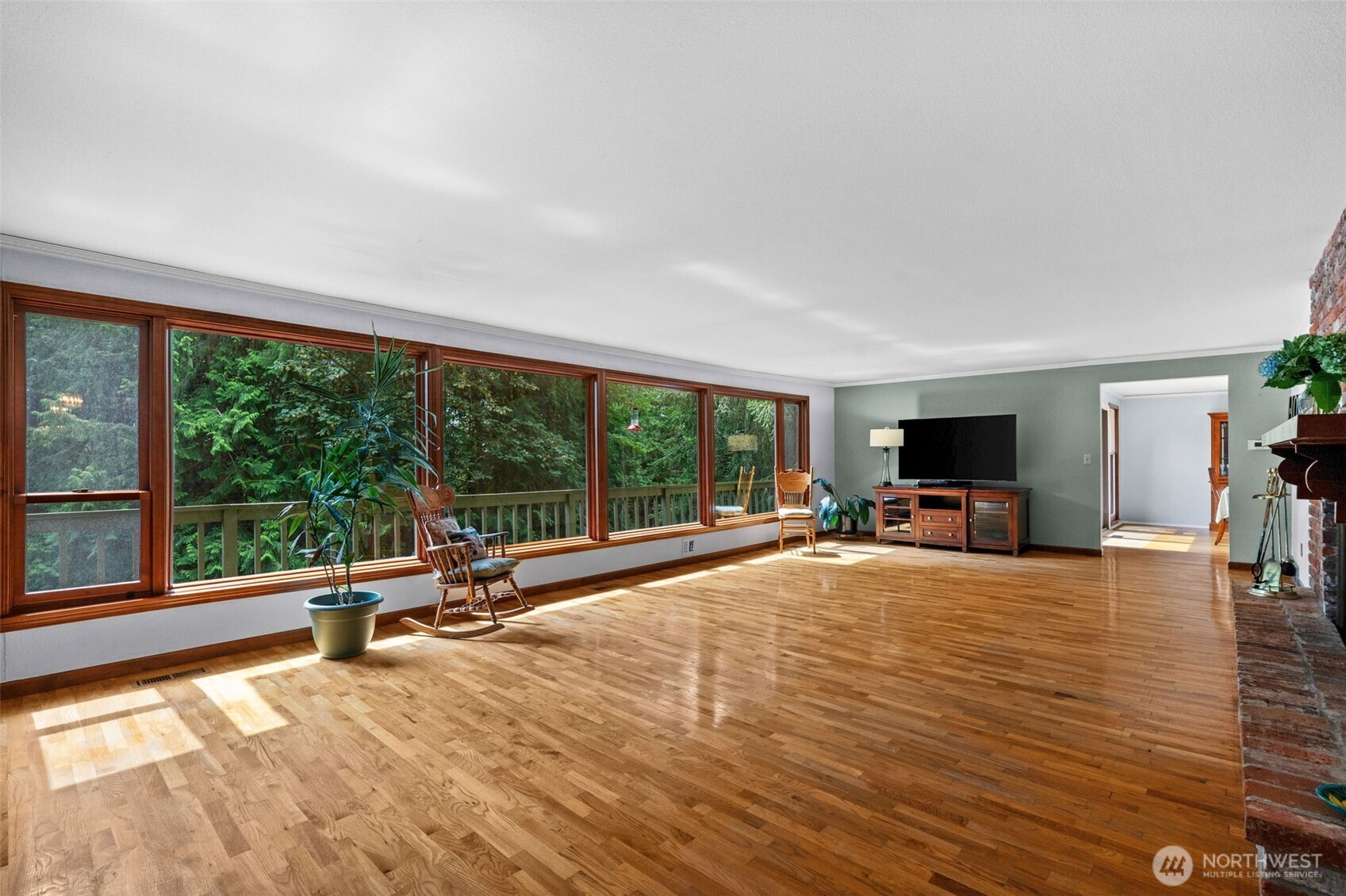25235 Se Mirrormont Drive Property Photo 8