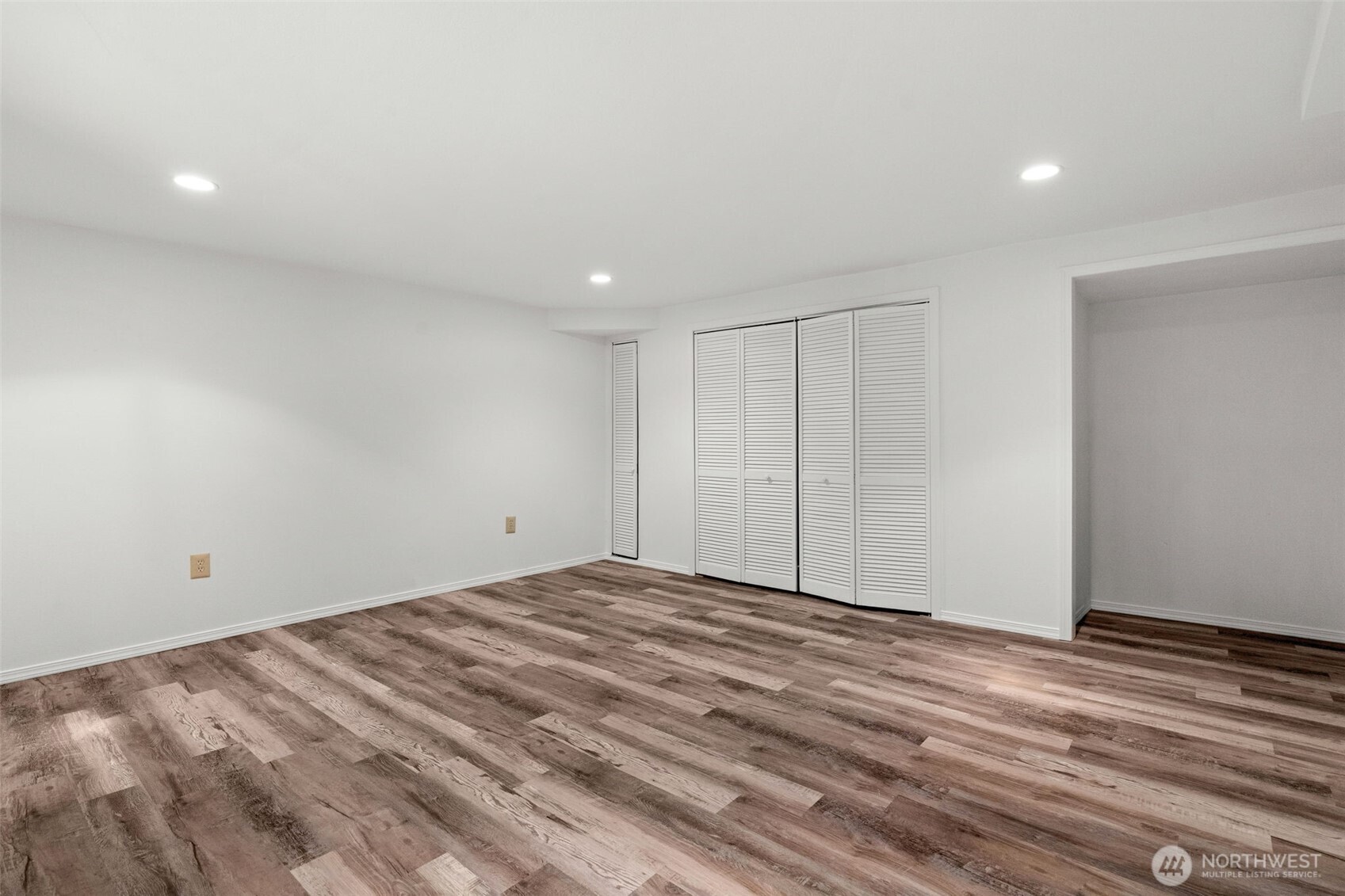 25235 Se Mirrormont Drive Property Photo 33