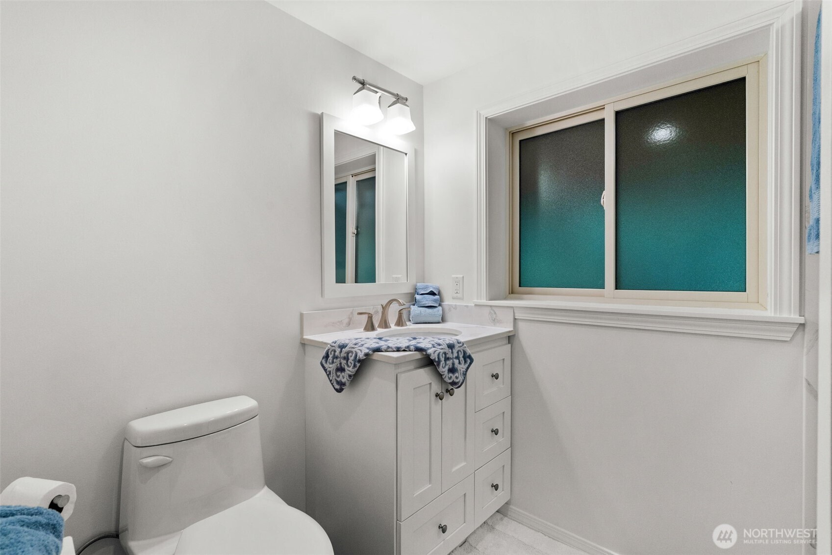 25235 Se Mirrormont Drive Property Photo 34