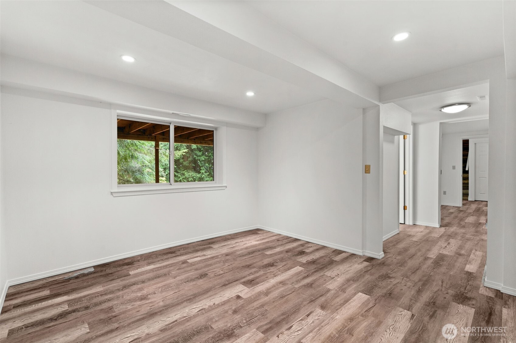 25235 Se Mirrormont Drive Property Photo 36
