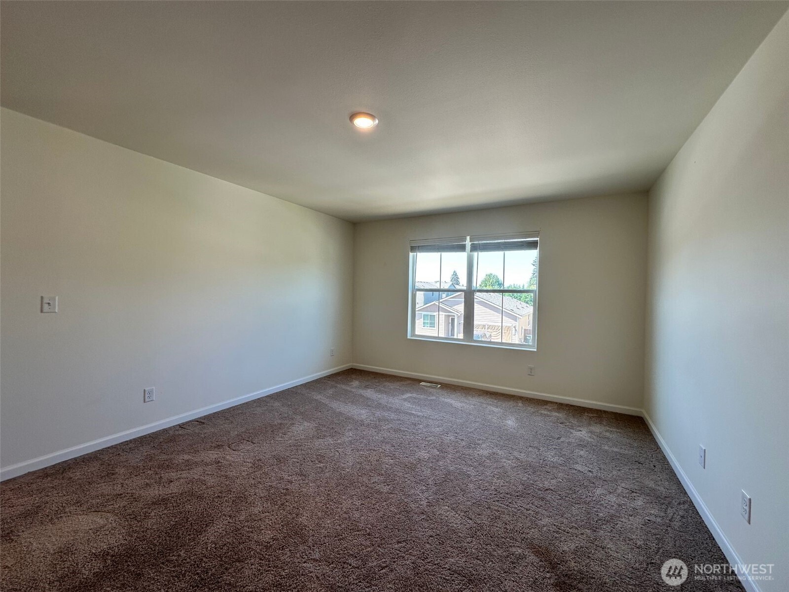 6319 121st Ave E Property Photo 21