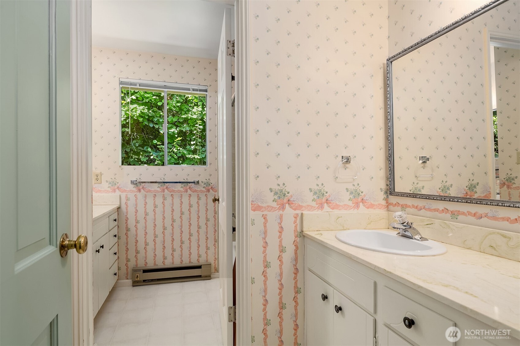 7921 E Mercer Way Property Photo 26