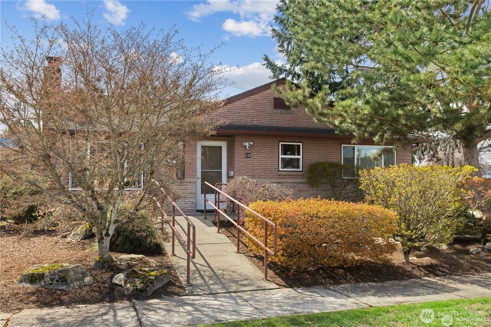128 14th Street Property Photo 1