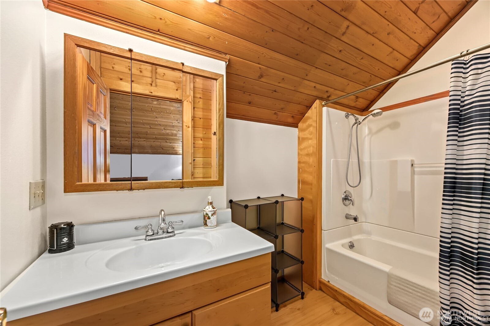 330 Keechelus Drive Property Photo 19