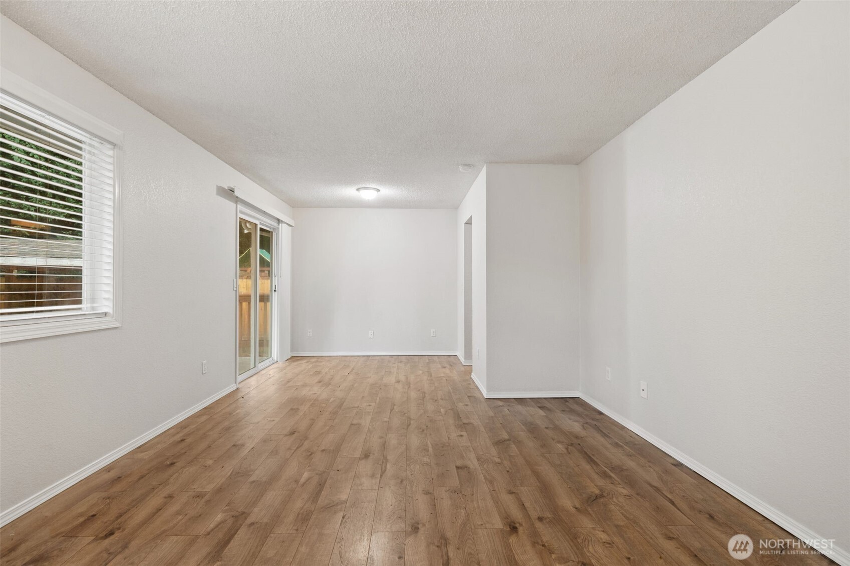 18813 79th Avenue Ct Property Photo 5