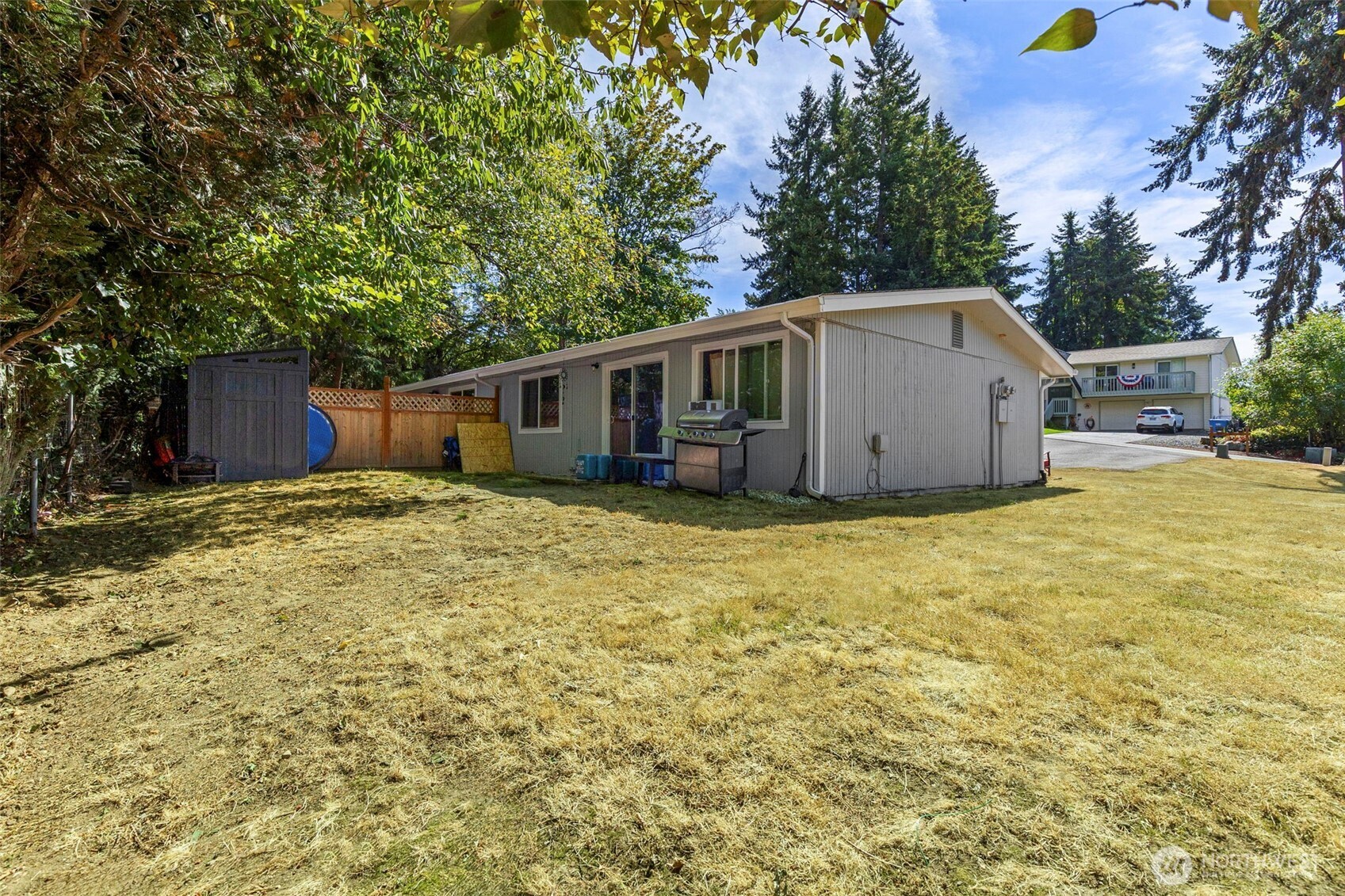 2707 Lexington Street Property Photo 4
