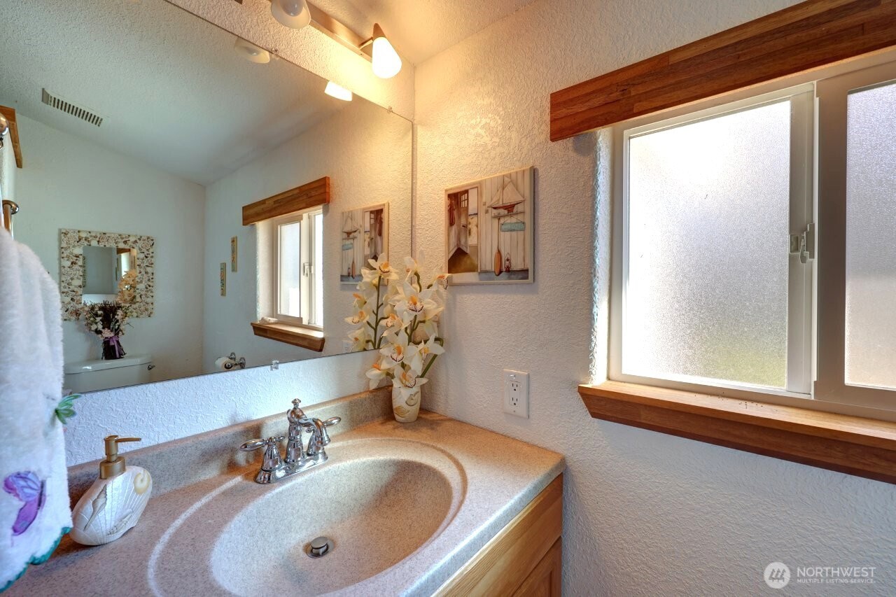 1914 321st Pl Property Photo 16