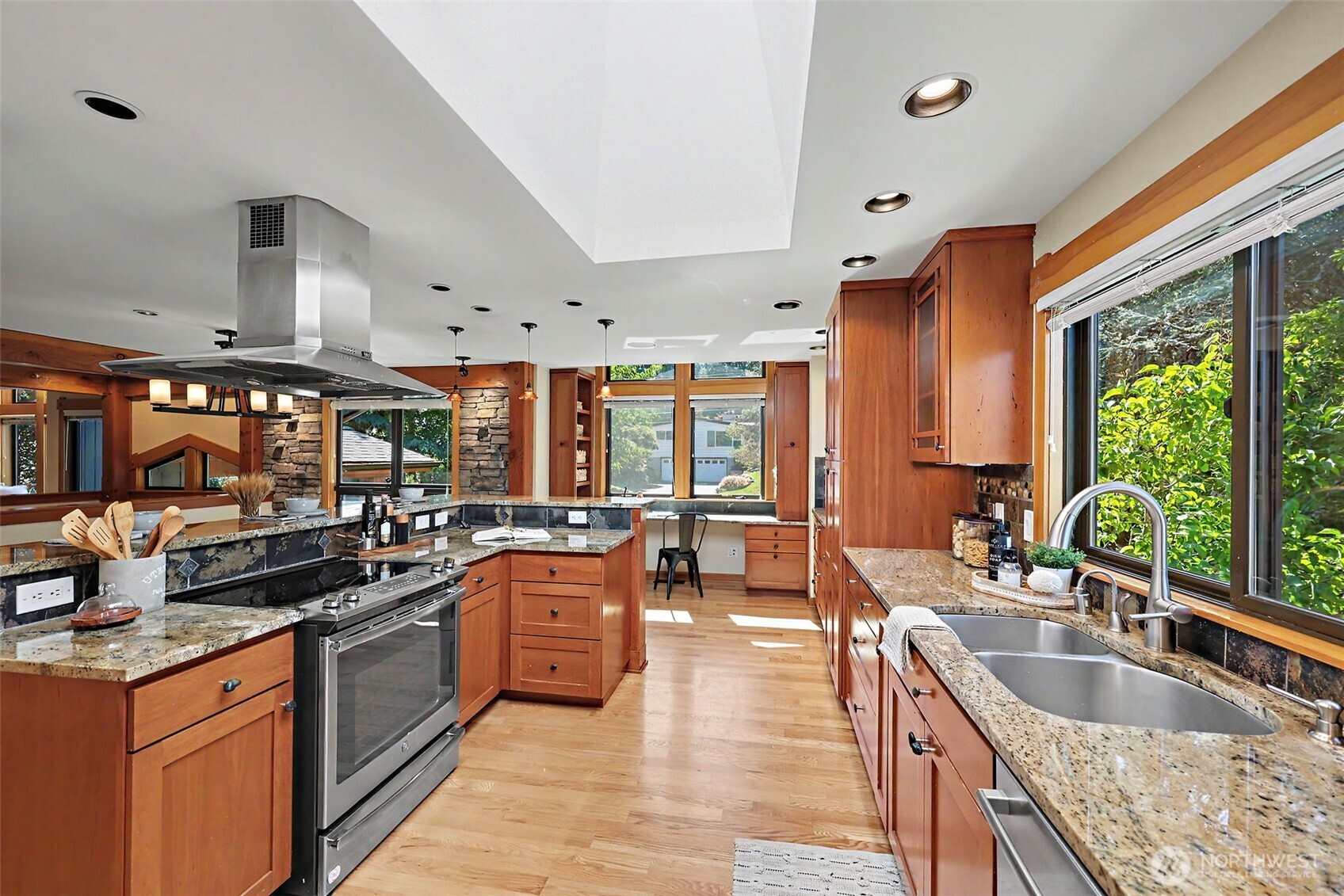 20106 Marine View Drive Property Photo 10
