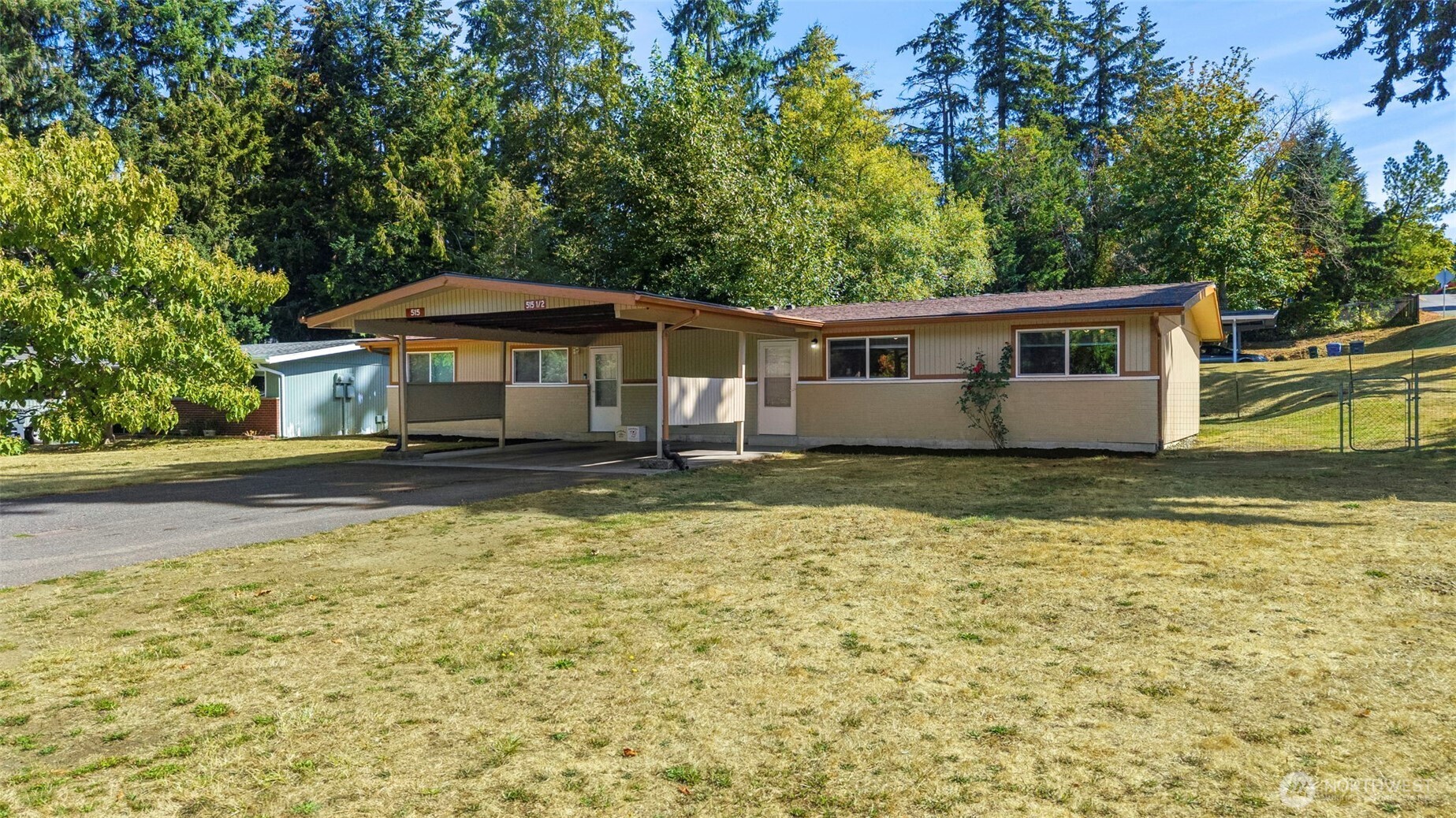 515 Roe Street Property Photo 2