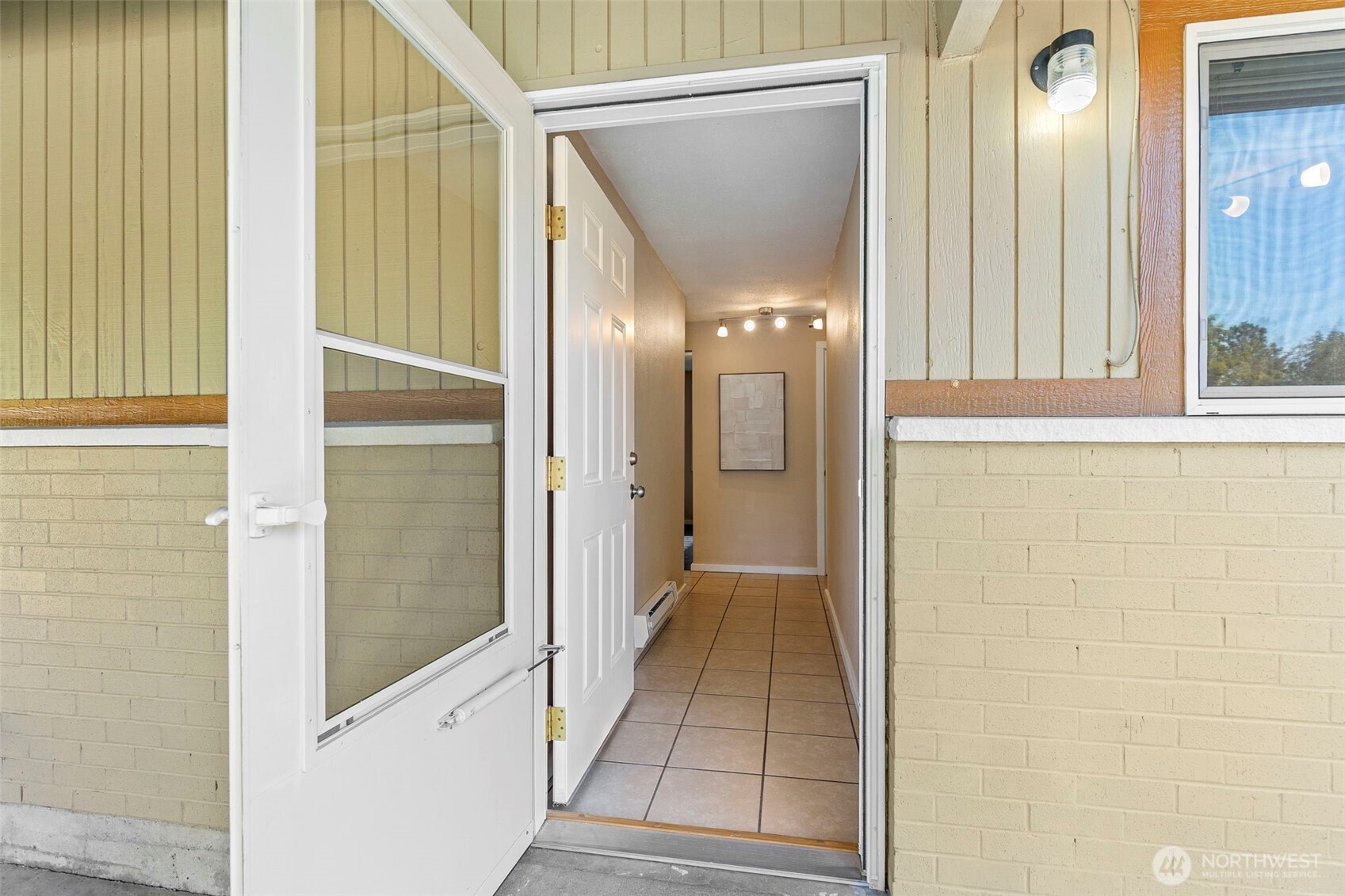 515 Roe Street Property Photo 4
