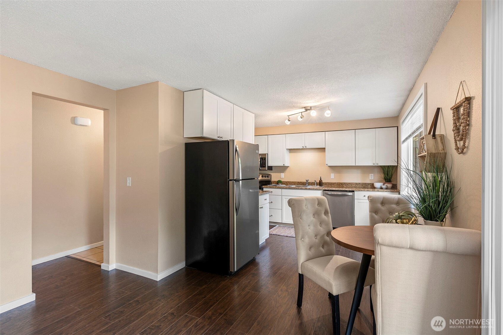 515 Roe Street Property Photo 8