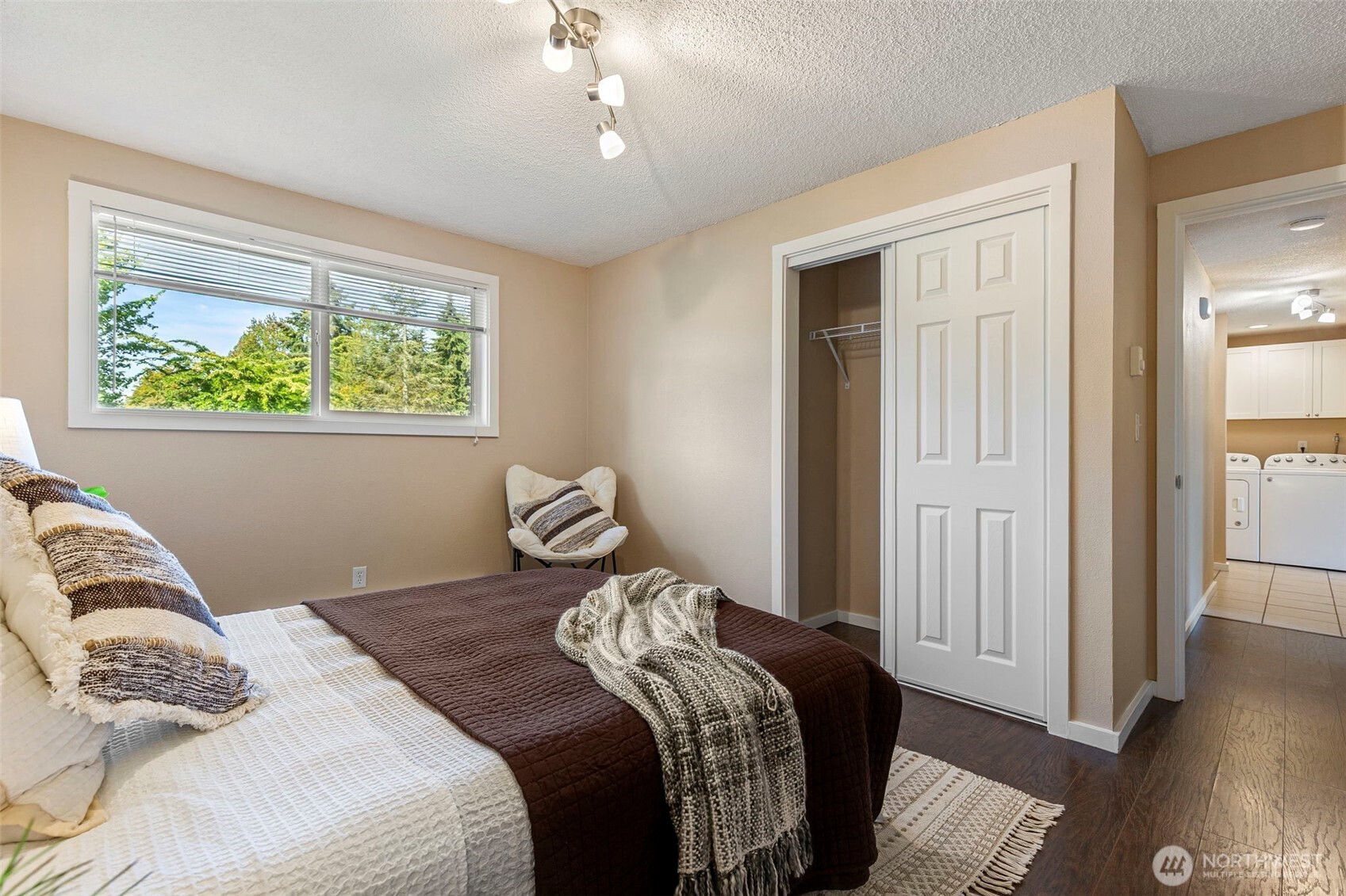515 Roe Street Property Photo 13