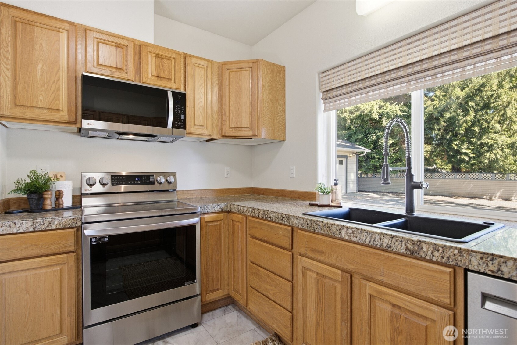 1203 Roland Street Property Photo 18
