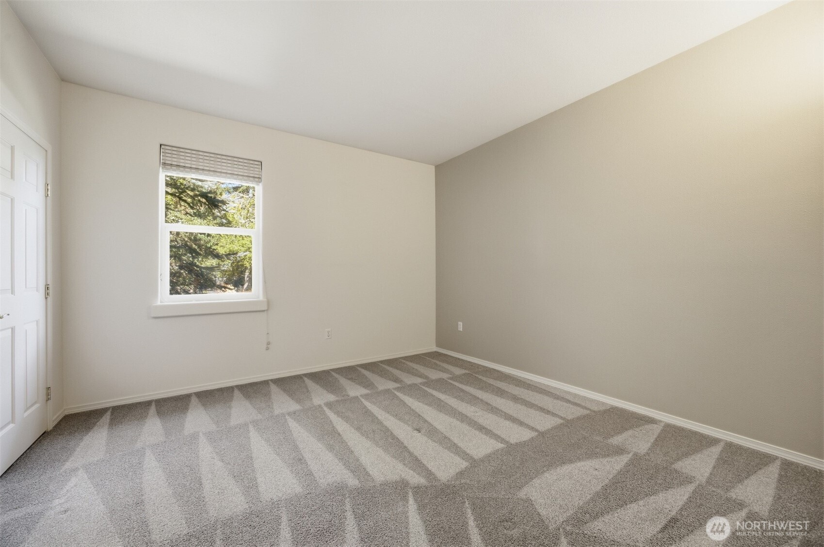 1203 Roland Street Property Photo 28