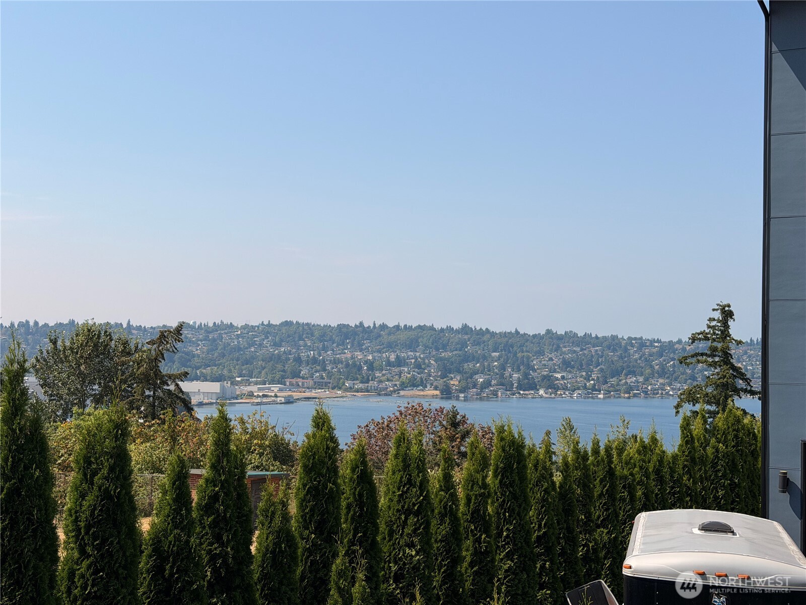 2573533 Property Photo 3