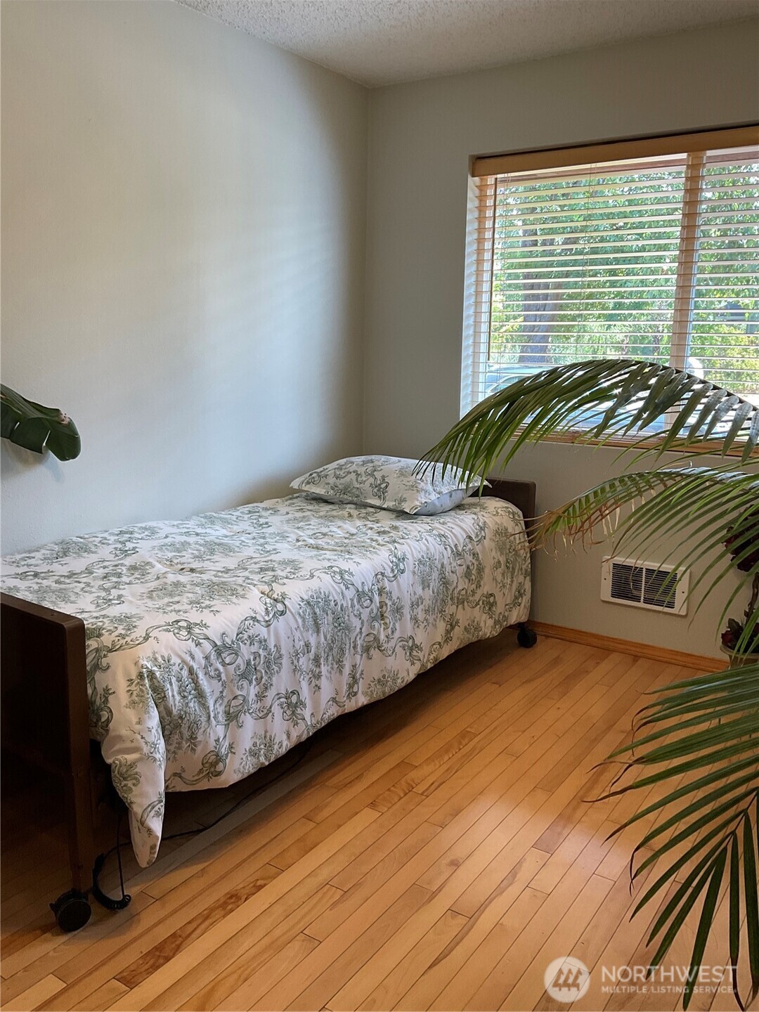 2573533 Property Photo 16