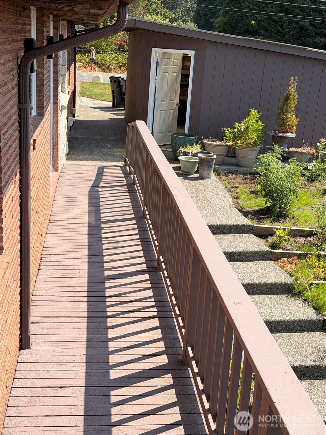 2573533 Property Photo 17
