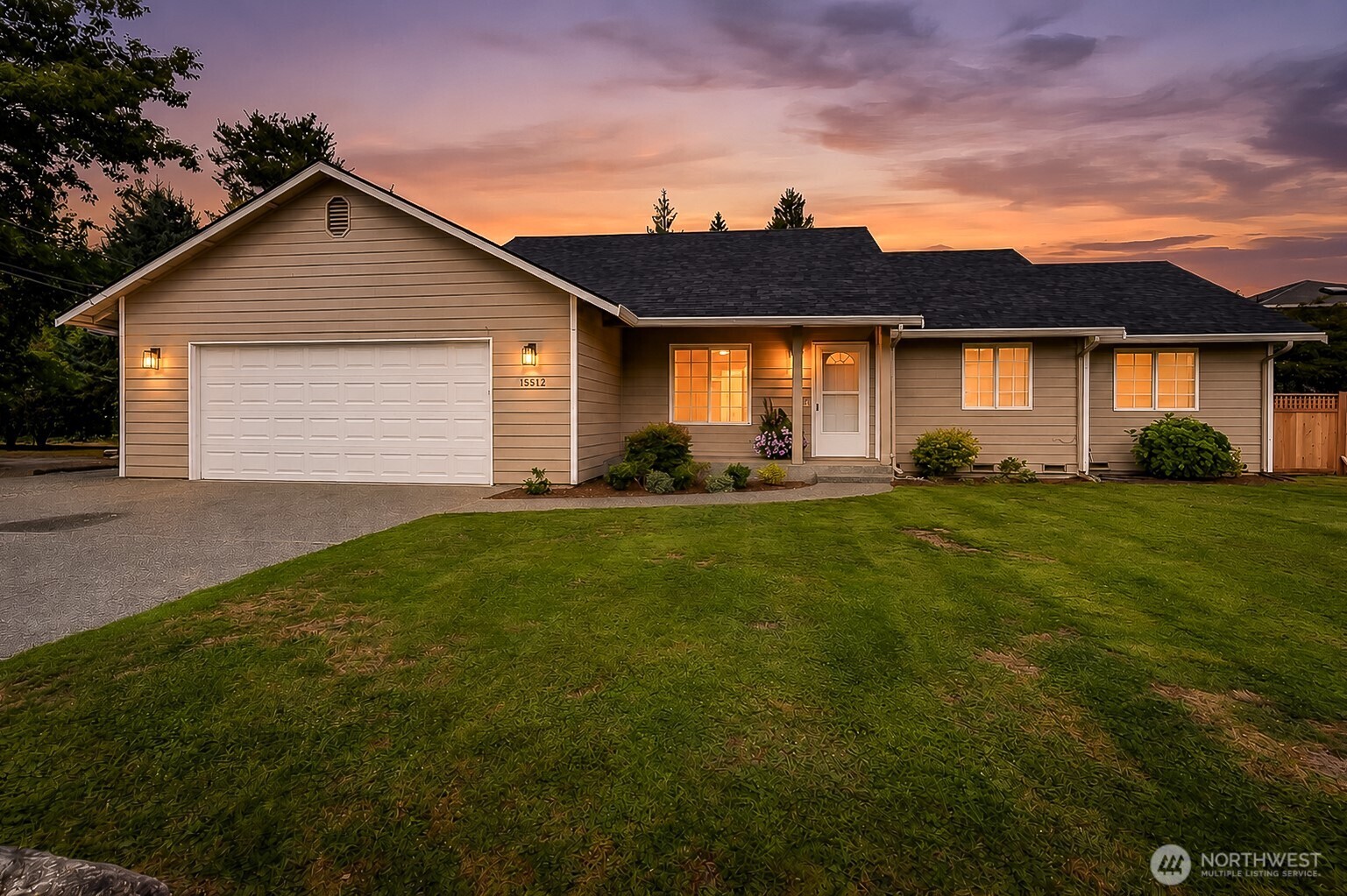 15512 3rd Place Property Photo 1