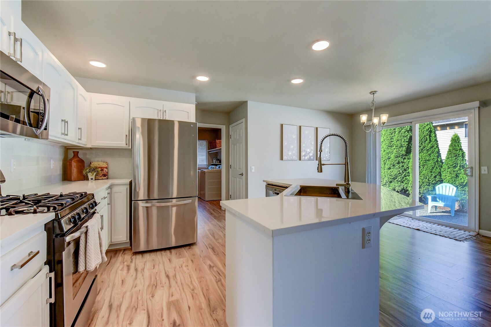 15512 3rd Place Property Photo 8